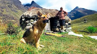 40 años VIENDO SOLO la vida en los Andes Peruanos  Tío Aurelio [upl. by Zaller492]