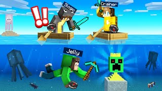 Minecraft SPEEDRUNNER vs HUNTERS On WATER [upl. by Nesyrb]