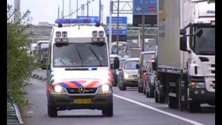 Politie Brandweer en ambulances met spoed naar groot ongeval a9 Grip  1 [upl. by Yendis]