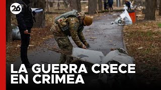 Rusia y Ucrania combaten en Crimea tras el ataque en la petrolera [upl. by Ynattib]