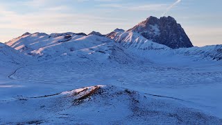 quotLa prima neve il Gran Sasso il tramonto la lunaquot 4K [upl. by Eceinal]