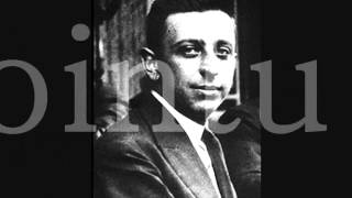 Robert Desnos  Le Carré pointu [upl. by Inirt]