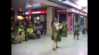 Te Vaka arriving in Tahiti [upl. by Anyd]