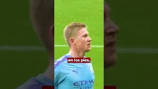 Por que De Bruyne es tan FUERTE con su pie “débil” [upl. by De740]