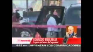 Edgardo Buscaglia con Aristegui mando único de la policía reforma Calderón [upl. by Nollahs]