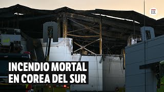 Incendio en una fábrica de baterías en Corea del Sur dejó al menos 22 muertos  El Espectador [upl. by Suirtemed65]