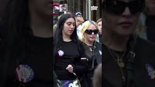 Madonna e la figlia LourdesLeon votano insieme a NYC in occasione dell’attesissimo ElectionDay [upl. by Mun]