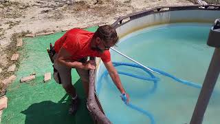 Como Limpiar Piscina Sin Bomba o Filtro en piscinas de plastico muy sucias Y quotCuidado con el Cloroquot [upl. by Yemiaj174]