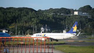 スカイマーク 風切音が少し大きいです 福岡空港 福岡空港 [upl. by Uoliram690]