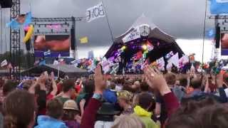 Lionel Richie Live  Glastonbury 2015 playing The Commodores  Easy Like Sunday Morning [upl. by Joyann]