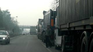 AUTOTRASPORTI COMINCINI SCIOPERO CAMION TRECATE [upl. by Riana362]