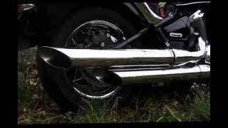 Kawasaki VN 900 with exhaust quotwild and freequot quotbrutal screamquot from BUYAK [upl. by Glasgo]