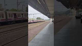 Local Train Going Pune to Lonawala 925 AM arrival time in Chinchwad Station railway yt google [upl. by Ethelind]