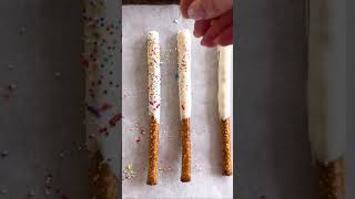 How to Make Chocolate Covered Pretzel Rods  2 Easy Techniques chocolatepretzels [upl. by Quintessa]