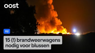 Zwarte rookwolken boven A1 door grote brand bij afvalverwerker  112  Oost [upl. by Anyahc]