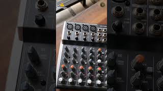 XENYX 1002SFX Behringer [upl. by Darnoc]