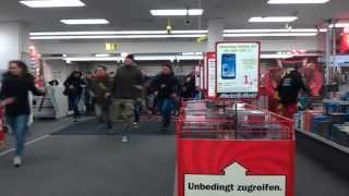 PS4 Launch im Mediamarkt german [upl. by Einatirb]