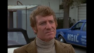 Does Actor Clive Revill Resemble David Warner Freakazoid [upl. by Ahsienauq]