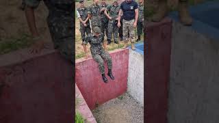 Mostrando a Pista de Pentatlo Militar aos ATIRADORES do Tiro de Guerra [upl. by Wakeen722]