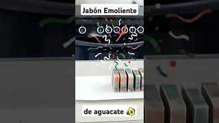 Corte de Jabón emoliente de aguacate 🥑 [upl. by Acir]