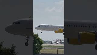 Vueling A320 lands smoothly on runway 09L London Heathrow vueling heathrow [upl. by Eednus280]