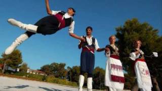 Cretan traditional music  sousta [upl. by Nrobyalc]