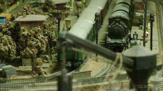 Vintage Model Trains and Model Railroad Layout made by Trix Express [upl. by Spada881]