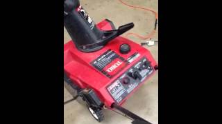 Toro CCR 1000 Snow blower [upl. by Bonn10]