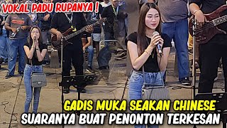 Bergema lagu Arwah Siti Sarah di Bukit Bintang suara gadis ini buat penonton terkesan [upl. by Aliahkim]