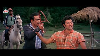 इनाम की ज़रूरत आपके इन पालतू कुत्तो को है मुझे नहीं  Sunny Deol  Bollywood Hindi Movie  Betaab [upl. by Thetisa930]