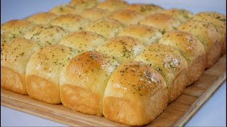 Garlic Dinner Rolls [upl. by Parsons]