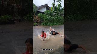 LUPA MATIIN KRAN AIR JADI BANJIR [upl. by Darn59]