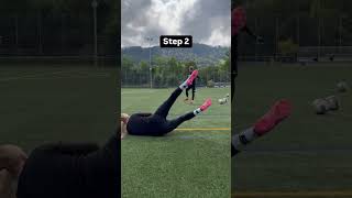 How to dive as a goalkeeper goalkeeper goalkeepertraining goalkeeperdives τερματοφύλακασ [upl. by Elexa]