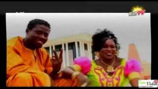 Abraham Pipo Diop et Ngone Ndiaye Ngueweul dans Couple Bi [upl. by Clare334]