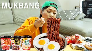 Fideos negros Pororo Tteokbokki Mukbang DONA [upl. by Tnias]