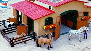 Schleich Horse  Foal Sneak Into Princess Castle  Horse Video [upl. by Arin302]