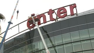 Crews spotted at Staples Center taking down signage ahead of Cryptocom Arena rebranding l ABC7 [upl. by Ettedualc]