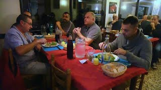 Restaurants routiers  une tradition française en danger [upl. by Ecienahs]