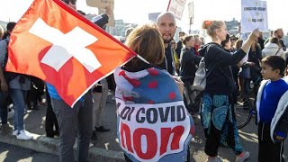 In Svizzera vanno al voto la legge anti Covid e il quotGreen Passquot [upl. by Otxis]