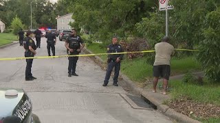 Robbery suspect dead after leading police on chase from Dickinson to SE Houston officials say [upl. by Farmelo642]