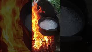 Cocinando arroz al fuego airelibre campinglibre [upl. by Sunda403]