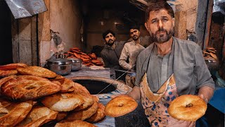 Tandoori Bakarkhani  Pakistani famous snack especially in winter with chai  Street Food Pakistan [upl. by Sheila]