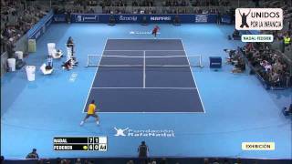 Resumen Nadal vs Federer  Partido Exhibición 221210  Unidos por la Infancia [upl. by Yrtsed]