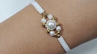 DIY Pulsera con perlas y cuentas fácil ❤️  Pulseras de Moda✔️ [upl. by Irrak]