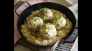 Speckknödel mit Sauerkraut [upl. by Yanal]