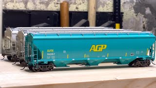 Review Athearn Genesis 5161 Covered Hopper 2023 Release  HO [upl. by Llenyaj149]