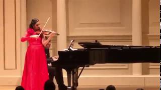 Violinista dominicana Aisha Syed en el Carnegie Hall [upl. by Meriel]