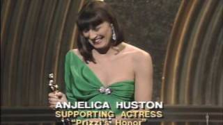 Anjelica Huston Wins Supporting Actress 1986 Oscars [upl. by Soinotna398]