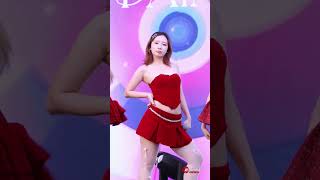 Yujin PAiNT G ผู้ต้องสงสัย 4K Fancam Siam JShow 241203 [upl. by Barbie135]