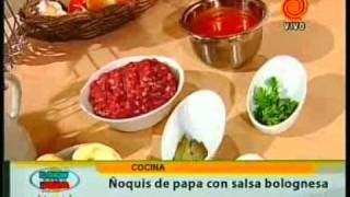 ñoquis de papa con salsa bolognesa pt1 201201273gp [upl. by Navada]